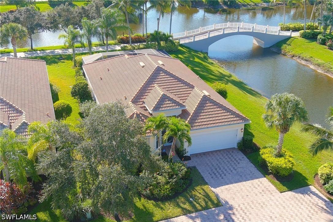 28582 Guinivere Way, Bonita Springs, FL 34135