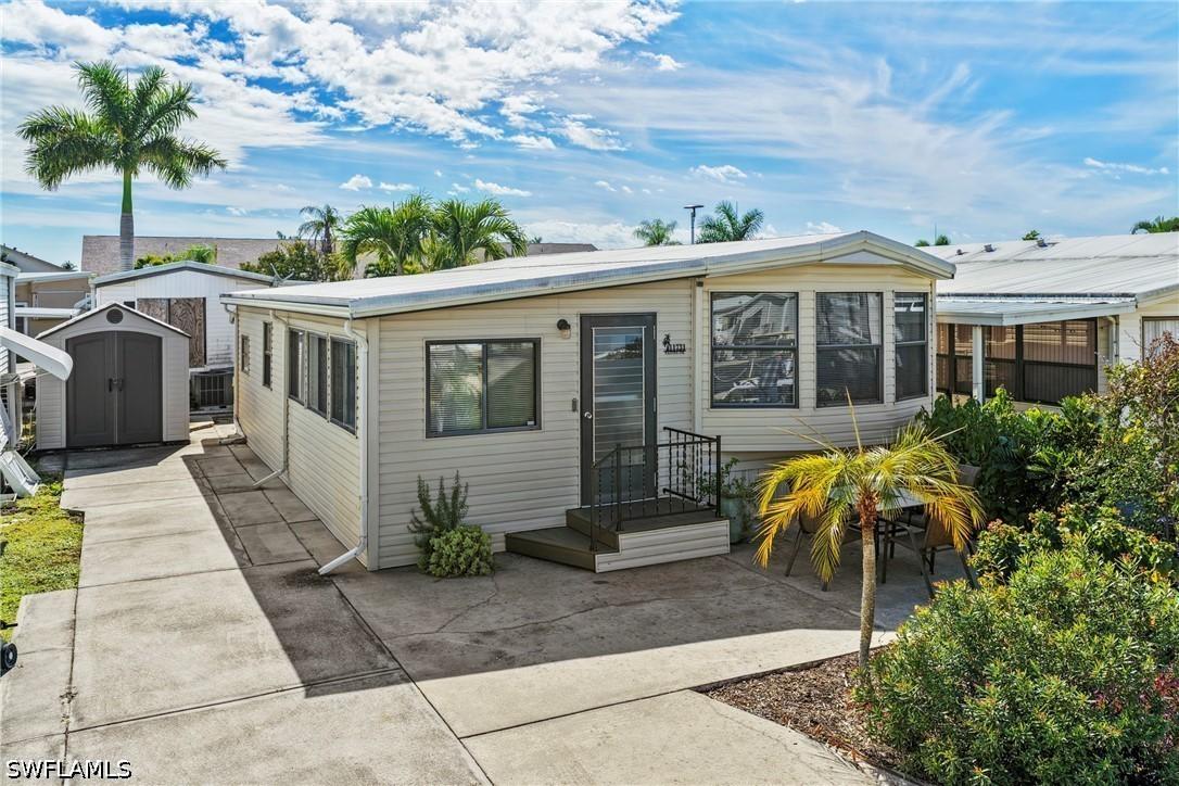11731 Padina Dr., Fort Myers, FL 33908