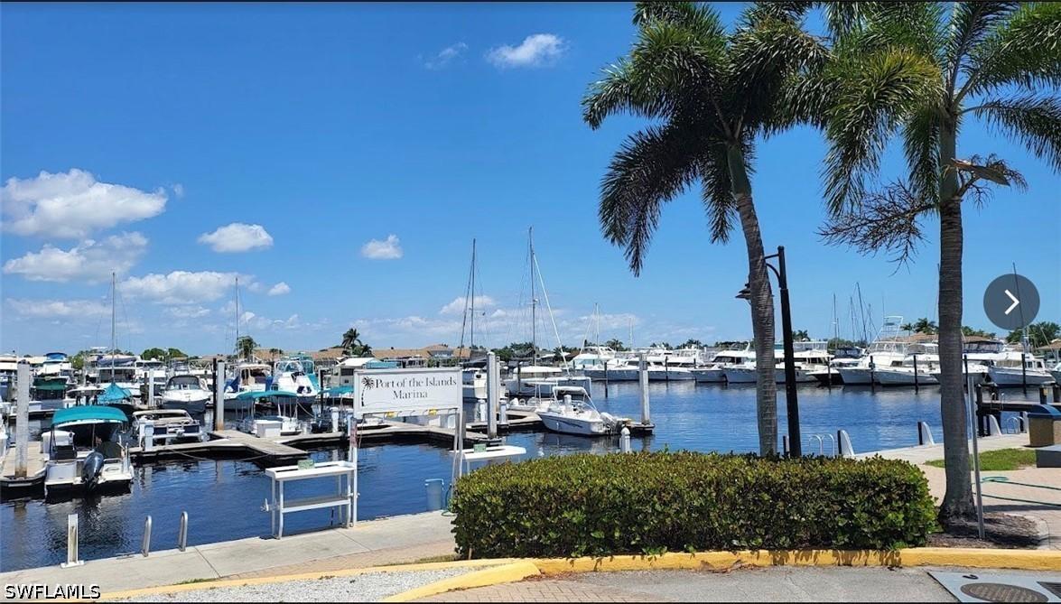 525 Newport Dr., Naples, FL 34114