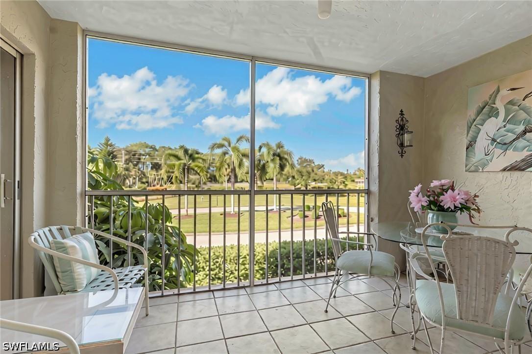 1075 Foxfire Ln. #209, Naples, FL