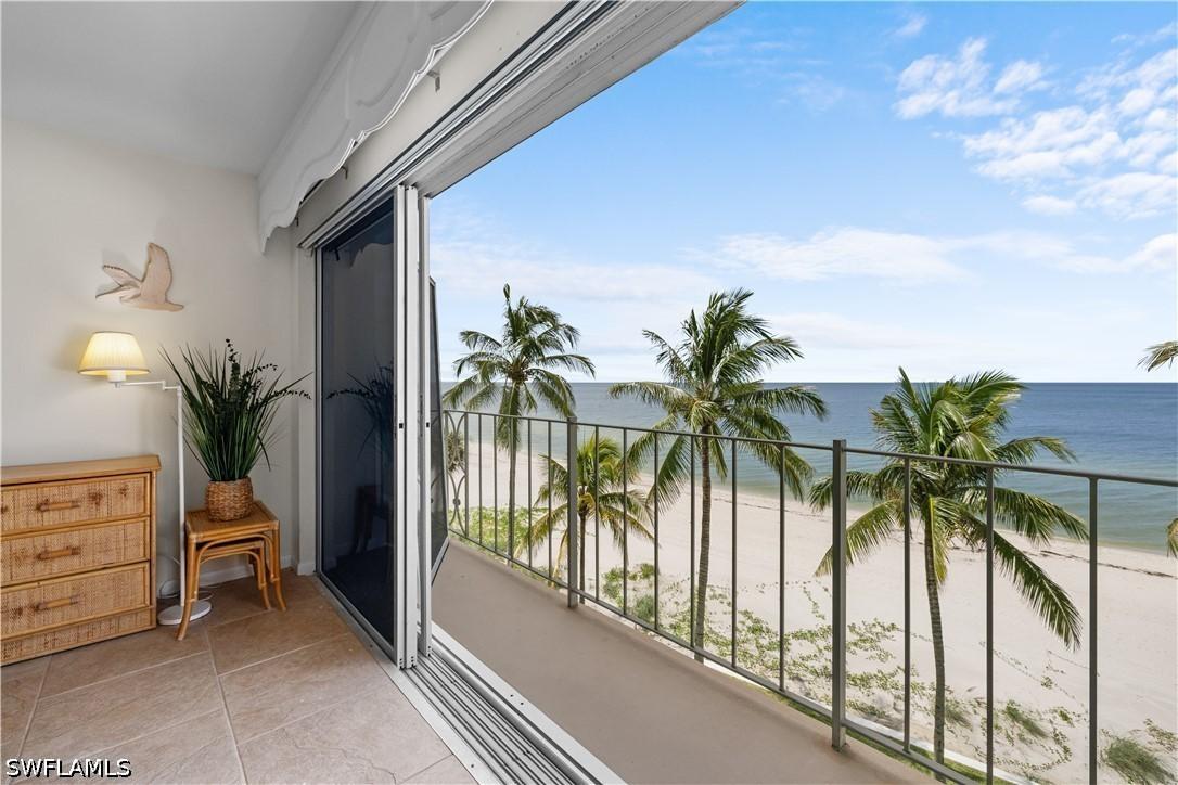 2011 Gulf Shore Blvd. #44, Naples, FL 34102