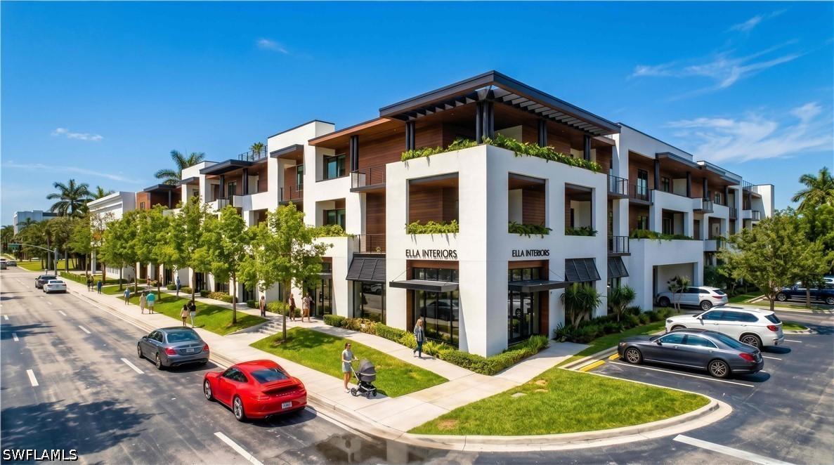 210 9th St. #303, Naples, FL 34102