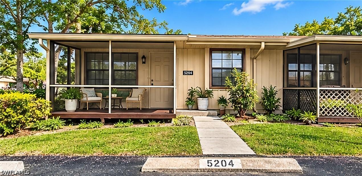 5204 Treetops Dr. #I, Naples, FL 34113