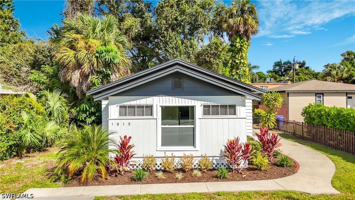 1915 Hill Ave., Fort Myers, FL 33901