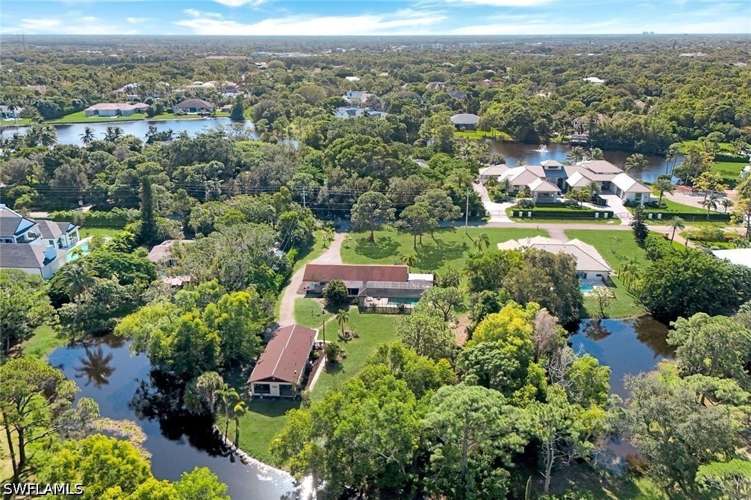 23 Center St., Naples, FL 34108