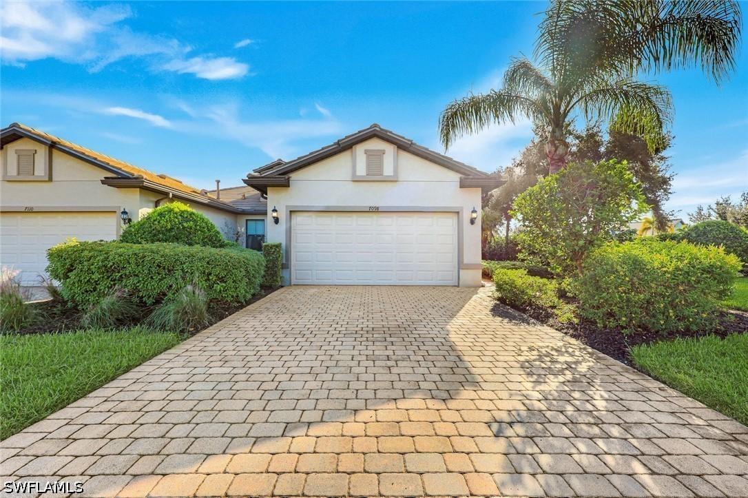 7098 Live Oak Dr., Naples, FL 34114