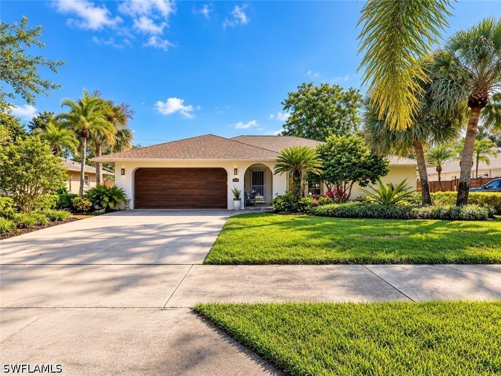 2346 River Reach Dr., Naples, FL 34104