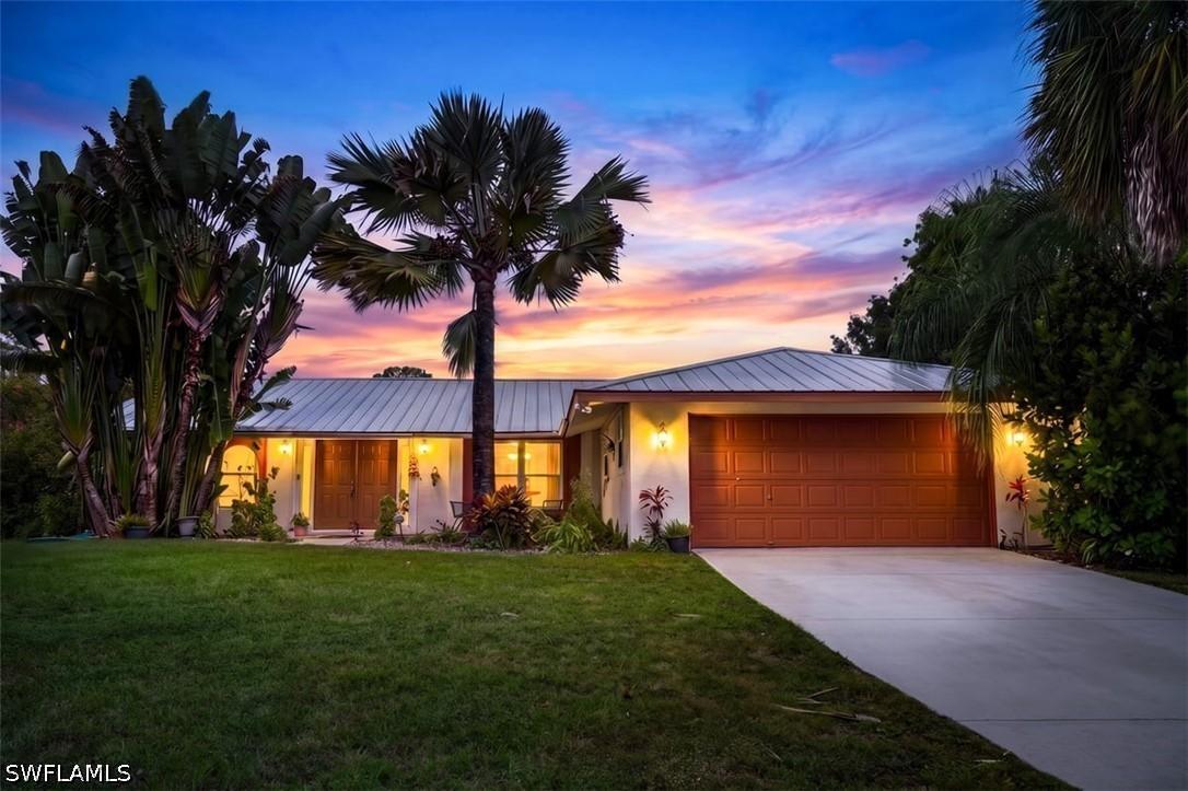 591 21st St., Naples, FL 34120