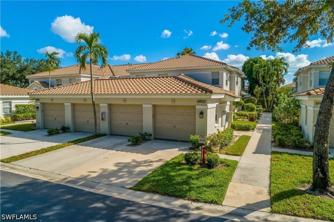 6910 Satinleaf Rd. #204, Naples, FL 34109