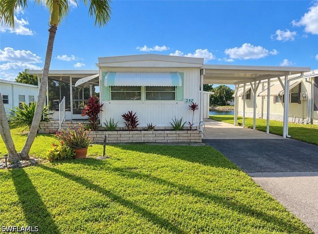 257 Cape Sable Dr., Naples, FL 34104