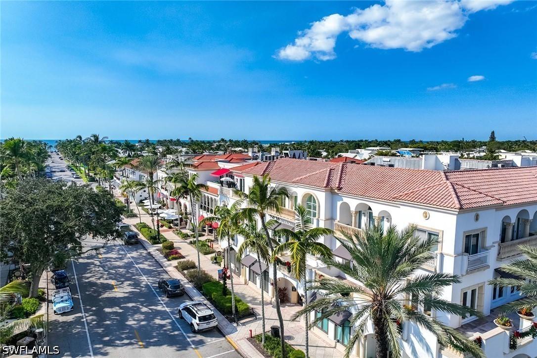 365 5th Ave. #305, Naples, FL 34102
