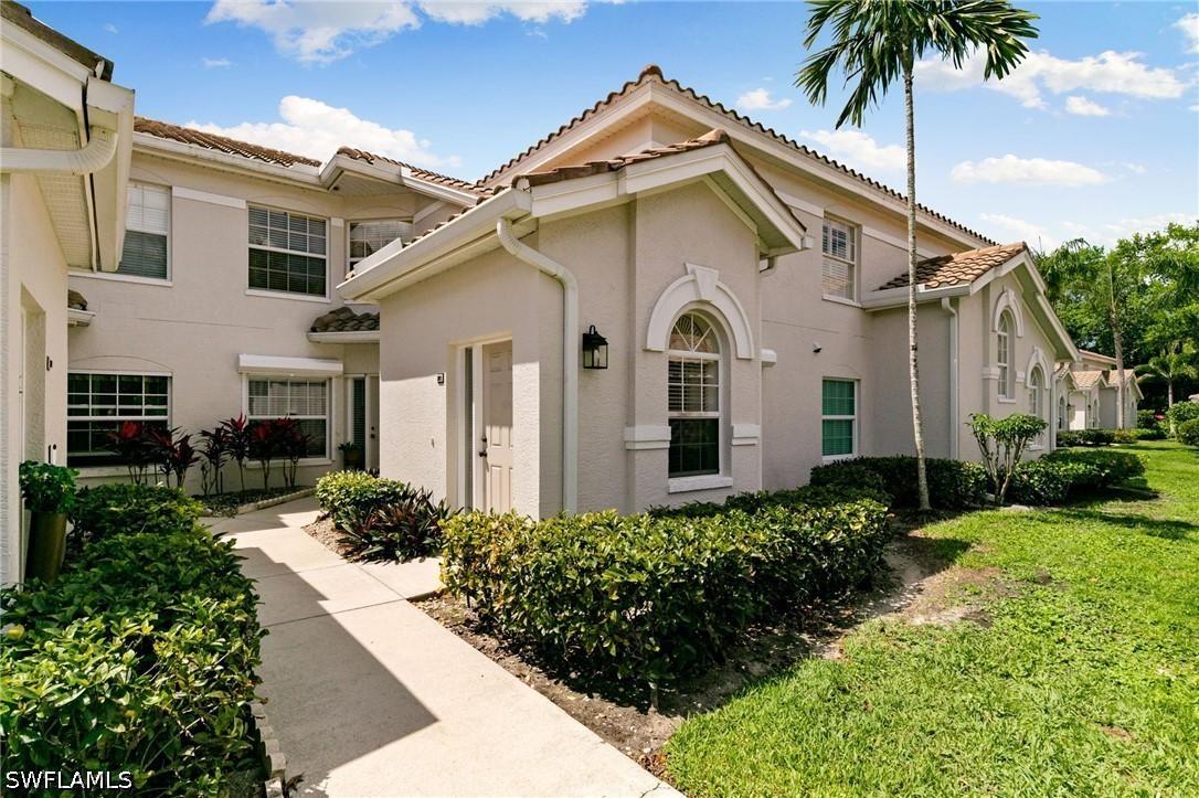 6927 Satinleaf Rd. #203, Naples, FL 34109