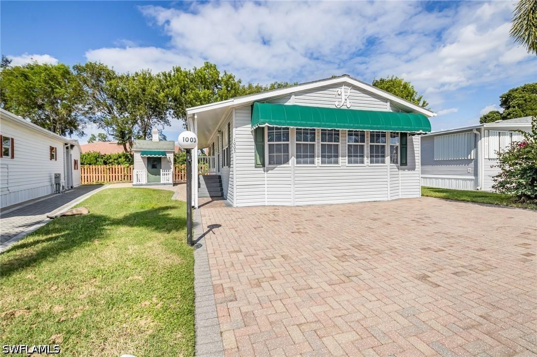1003 Crystal Lake Dr., Naples, FL 34120
