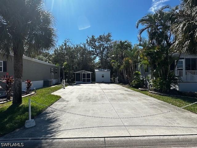 1490 Diamond Lake Cir., Naples, FL 34114