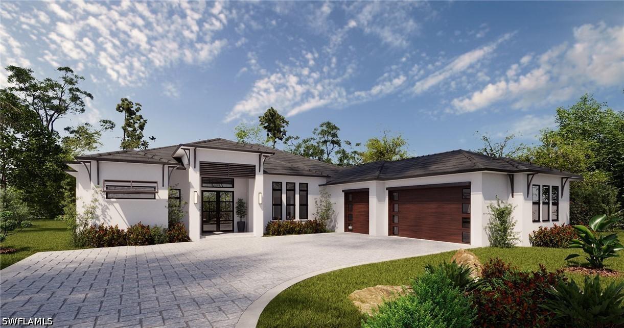 5043 Palmetto Woods Dr., Naples, FL 34119