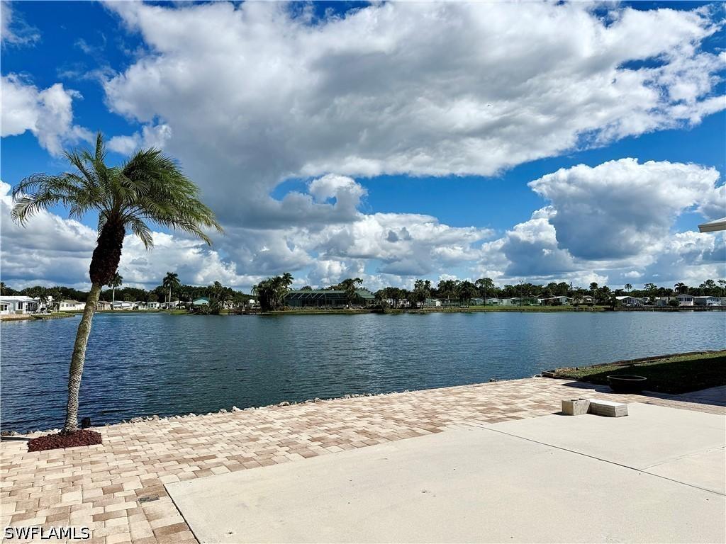 535 Cheetah Dr., Naples, FL 34114