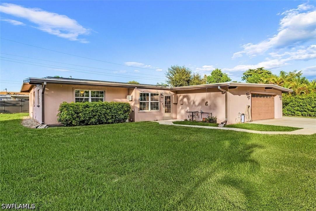 2137 Aldridge Ave., Fort Myers, FL 33907