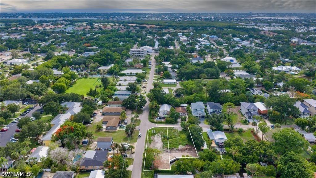 3423 Canal St., Naples, FL 34112