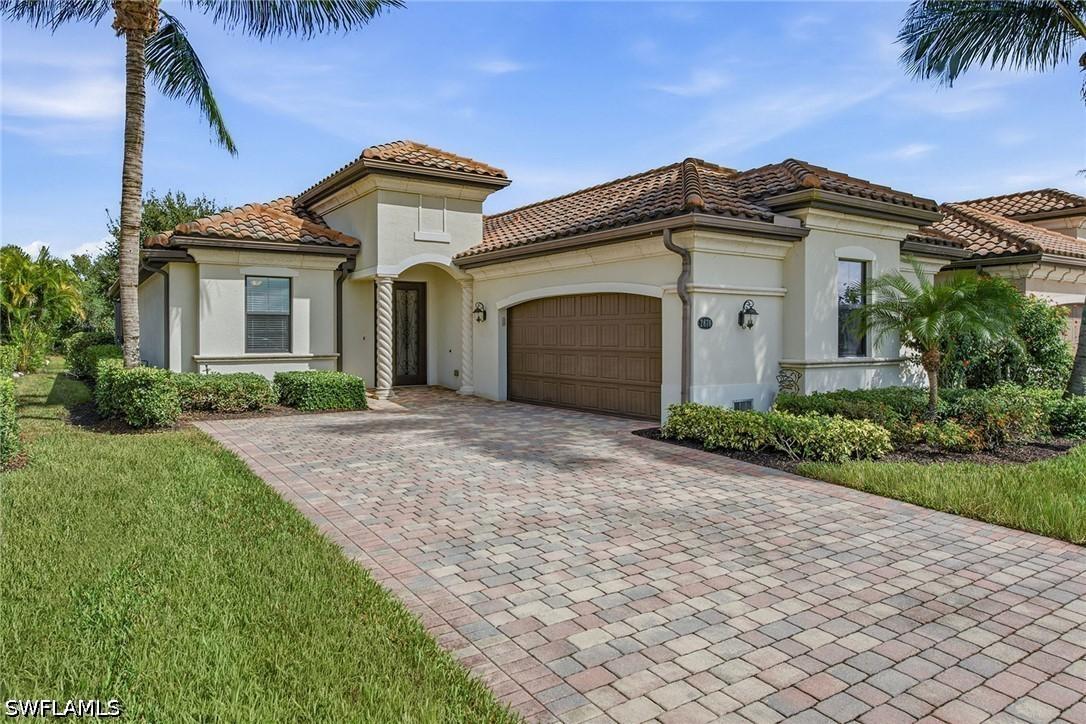 2870 Aviamar Cir., Naples, FL 34114