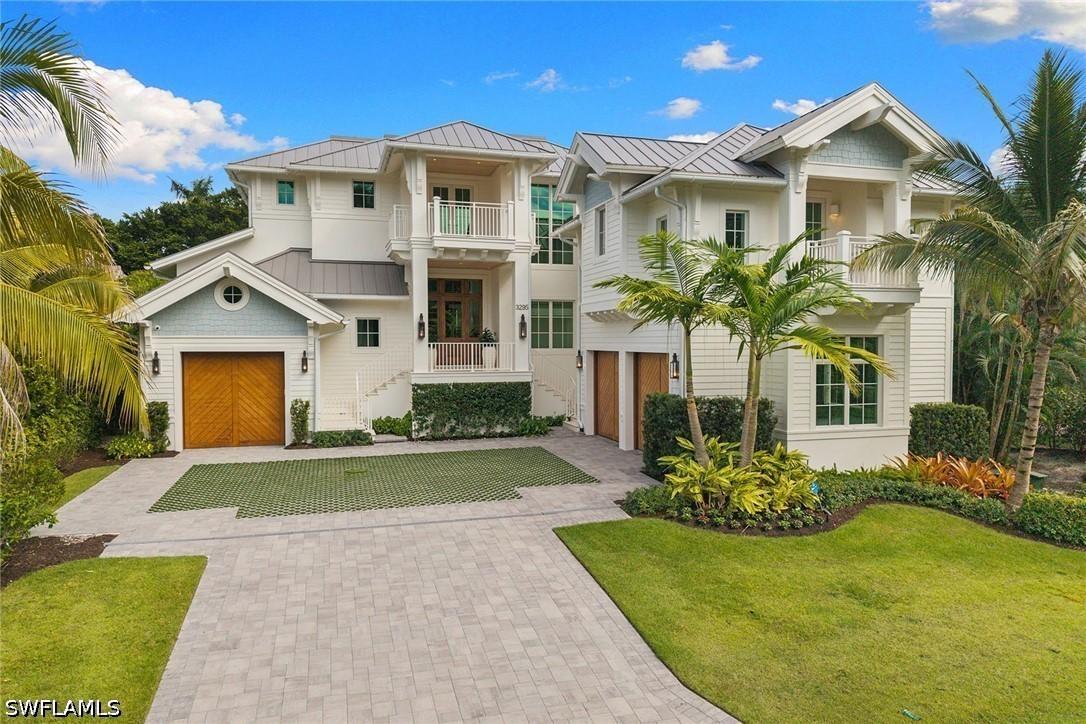 3295 Gordon Dr., Naples, FL 34102