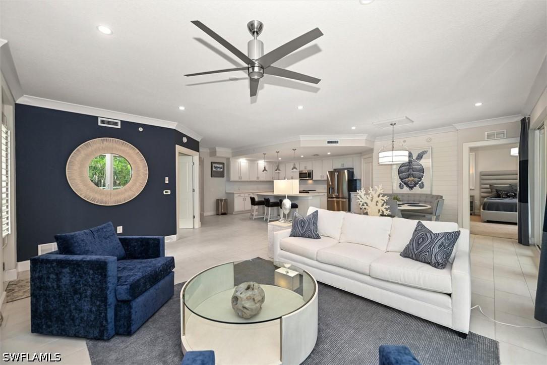 172 Indies Dr. #102, Naples, FL 34114