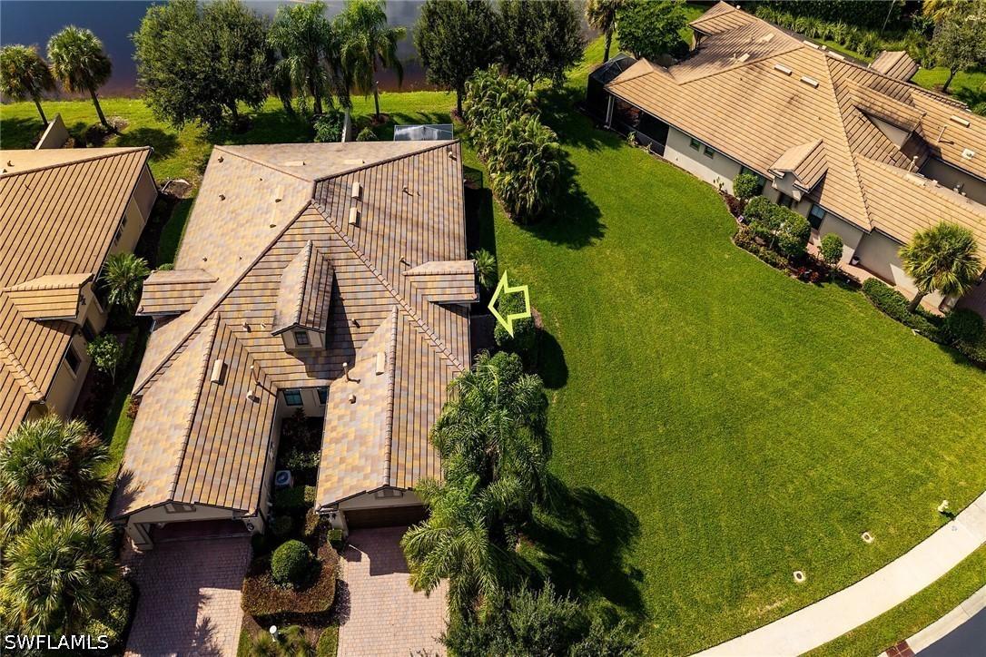 7591 Jacaranda Ln., Naples, FL 34114