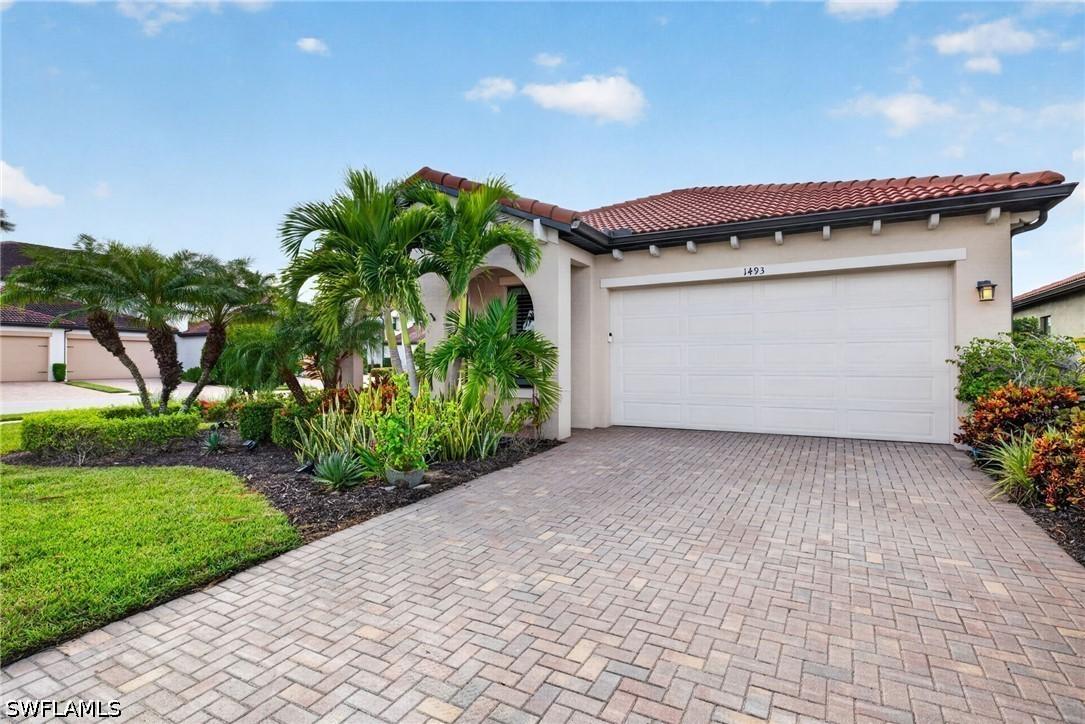 1493 Lucena Ln., Naples, FL 34113