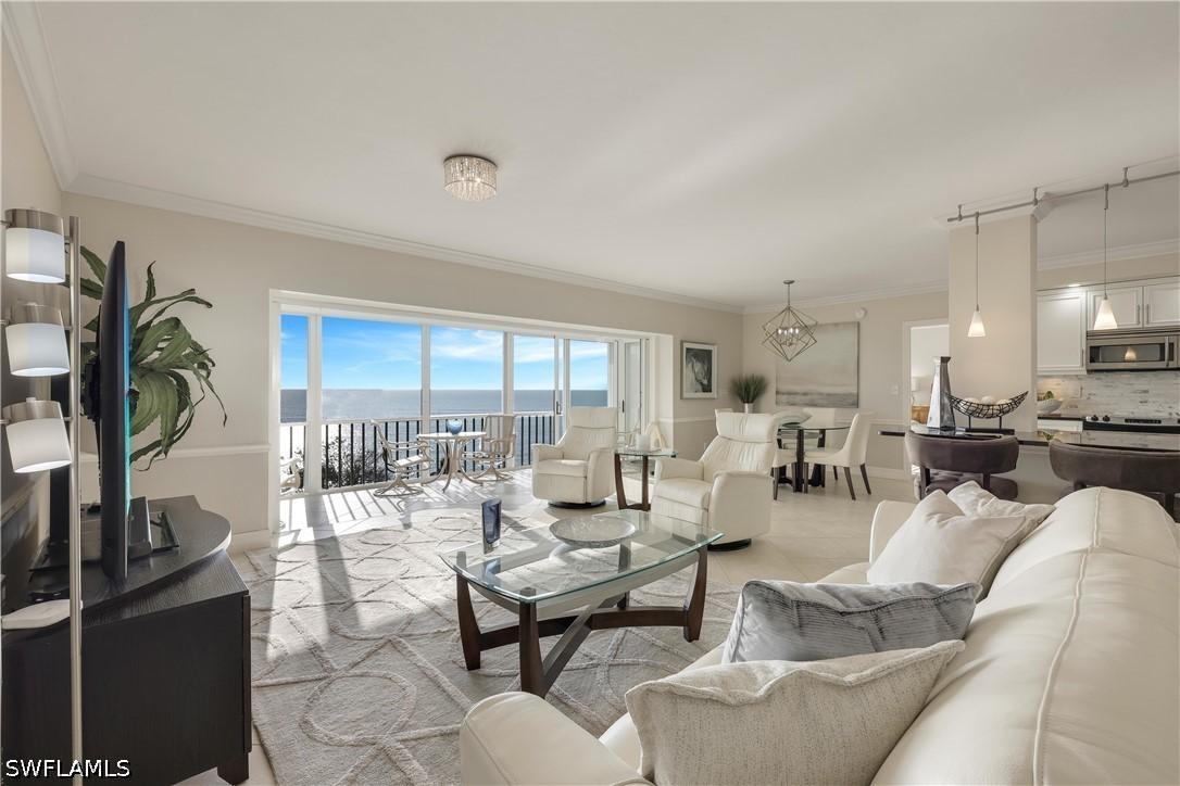 3401 Gulf Shore Blvd. #605, Naples, FL 34103