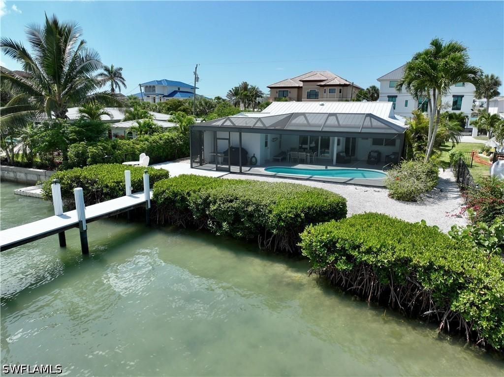 19 Pelican St., Naples, FL 34113