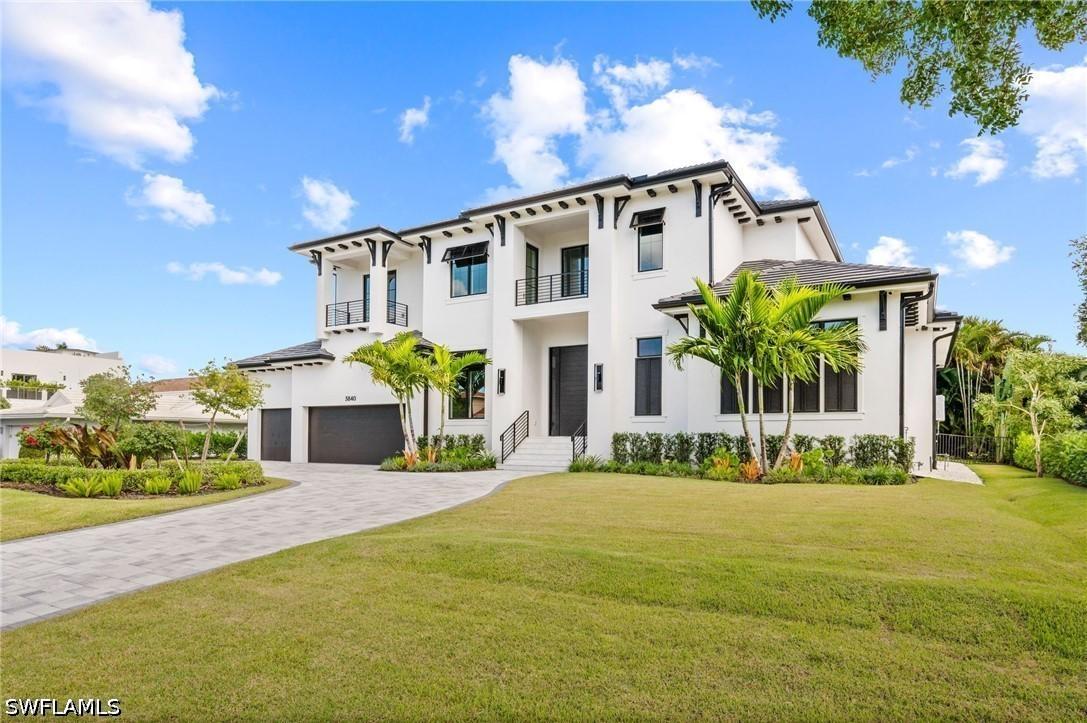 3840 Crayton Rd., Naples, FL 34103