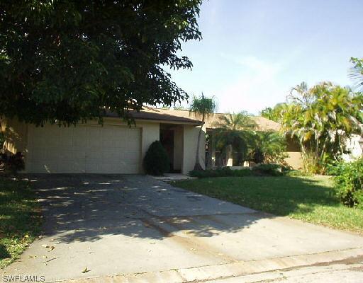 5573 Amoroso Dr., Fort Myers, FL 33919
