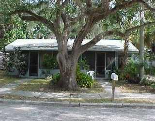627 Madison Ct., Sarasota, FL 34236