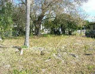 2502 Links Ave., Sarasota, FL 34241