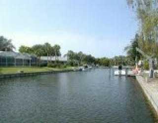 528 Venice Ln., Sarasota, FL 34242