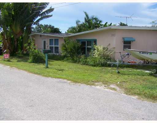 1002 Dona Way, Nokomis, FL 34275