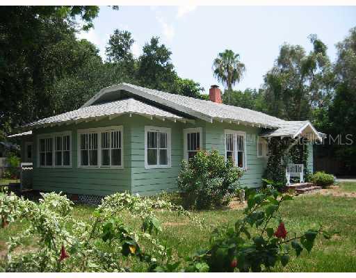 3601 Flores Ave., Sarasota, FL 34239