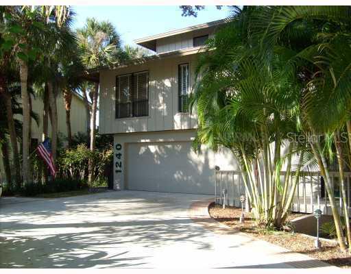 1240 S View Dr., Sarasota, FL 34242