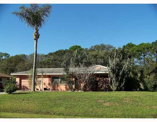 4535 Linwood St., Sarasota, FL 34232