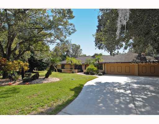 4612 Oak Run Dr., Sarasota, FL 34243