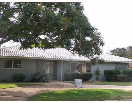 1828 Riviera Cir., Sarasota, FL 34232