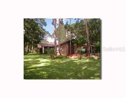 2842 Northwood Cir., Sarasota, FL 34234