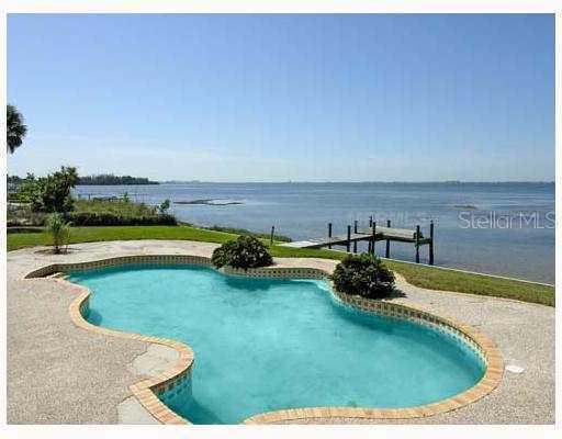 3212 Bay Dr., Bradenton, FL 34207