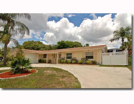 6515 Colonial Dr., Sarasota, FL 34231