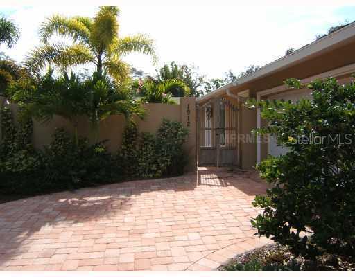 1912 Kenilworth St., Sarasota, FL 34231