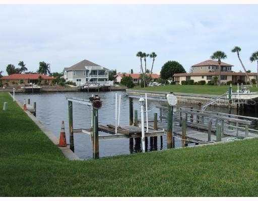 3886 Catalina Dr. #105, Bradenton, FL 34210