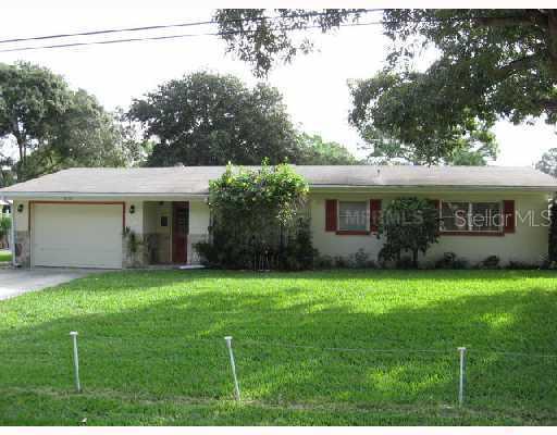 2429 Robinson Ave., Sarasota, FL 34232
