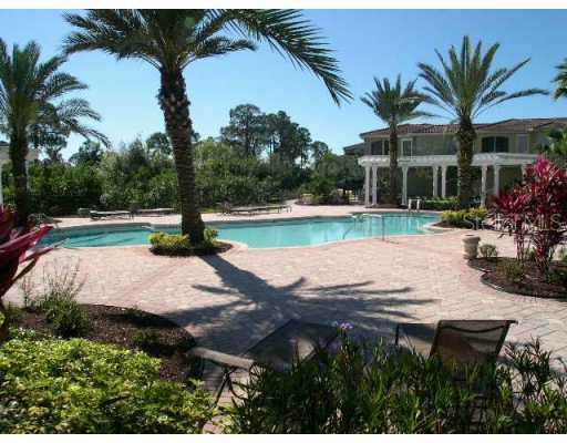 5600 Bentgrass Dr. #204, Sarasota, FL 34235