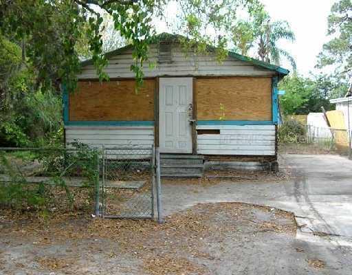 2074 29th St., Sarasota, FL 34234