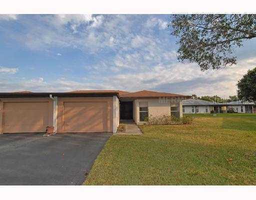 3521 N Village Ct. #213, Sarasota, FL 34231