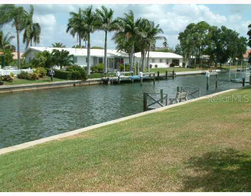 551 Ranger Ln., Longboat Key, FL 34228